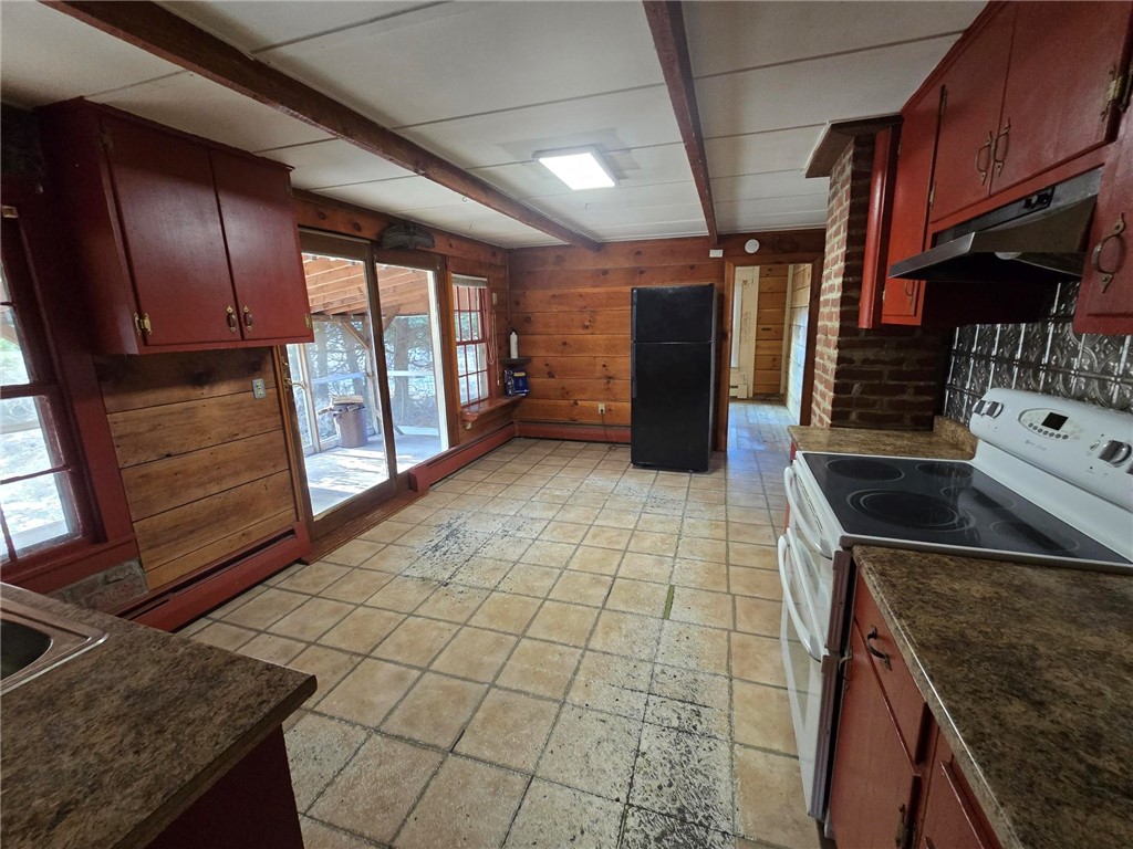 22 Oak Street Hopkinton, RI 02804 - Photo 10 of 28
