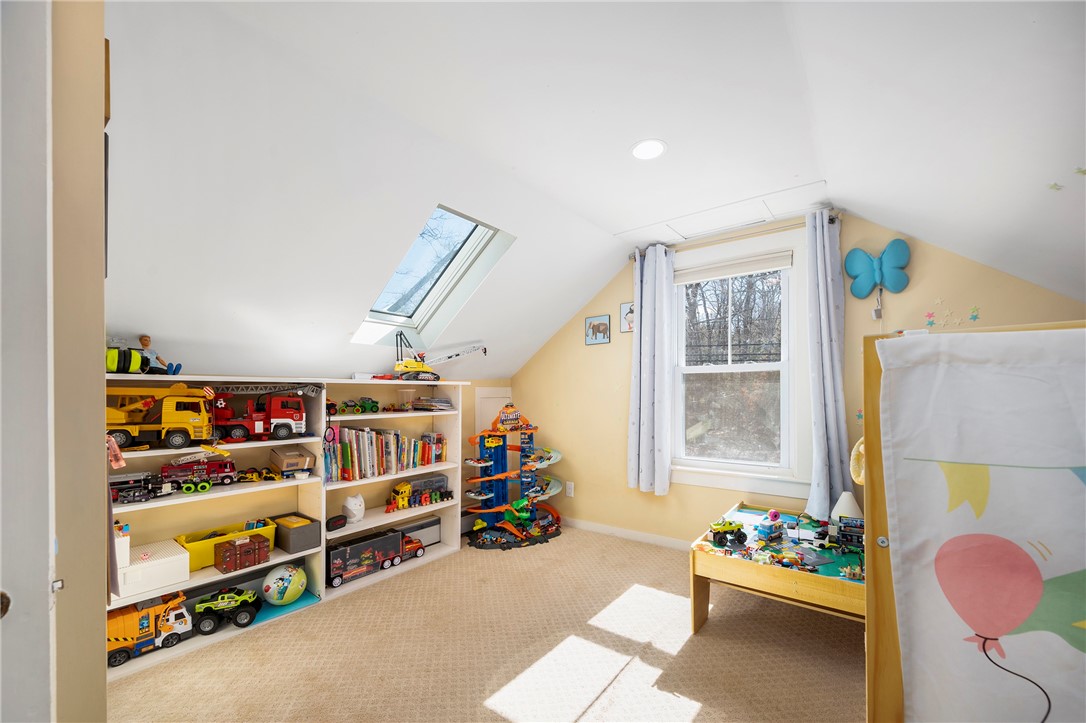 275 Usquepaugh Road South Kingstown, RI 02892 - Photo 19 of 34