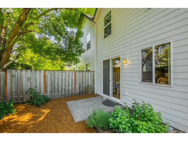 18653 Southwest Cascade Drive Beaverton, OR 97003 - Photo 18 of 27 Patio