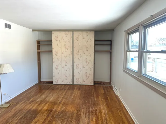 $369,000 | 1228 South Chestnut Avenue, Arlington Heights, IL 60005