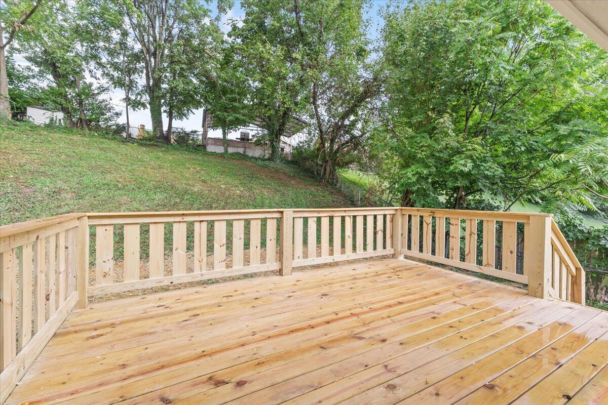 4928 Rowe Ridge Road Northwest Roanoke, VA 24017 - Photo 10 of 28 10-4928 Rowe Ridge Rd NW-10