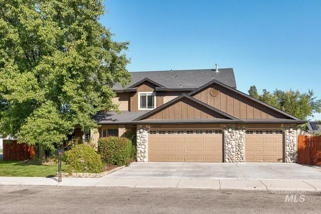 $550,900 | 4428 West Campfire Street, Meridian, ID 83646