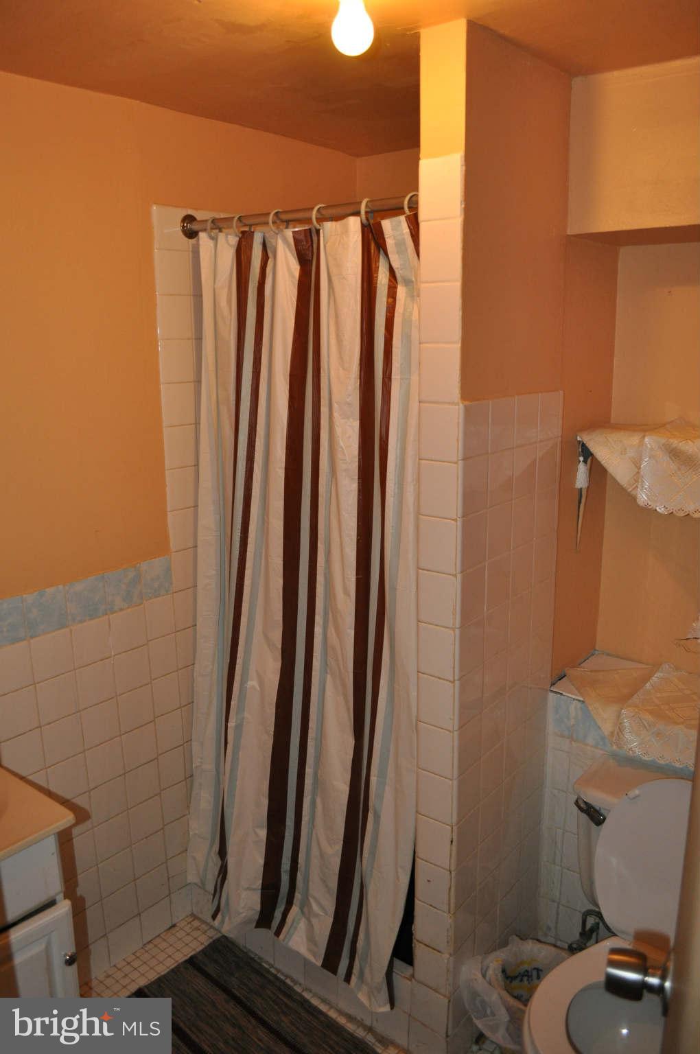 8348 12th Avenue Silver Spring, MD 20903 - Photo 9 of 19 Bath