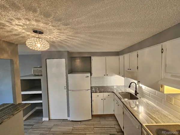 $1,050 | 1302 South Parker Road, Unit 128, Denver, CO 80231