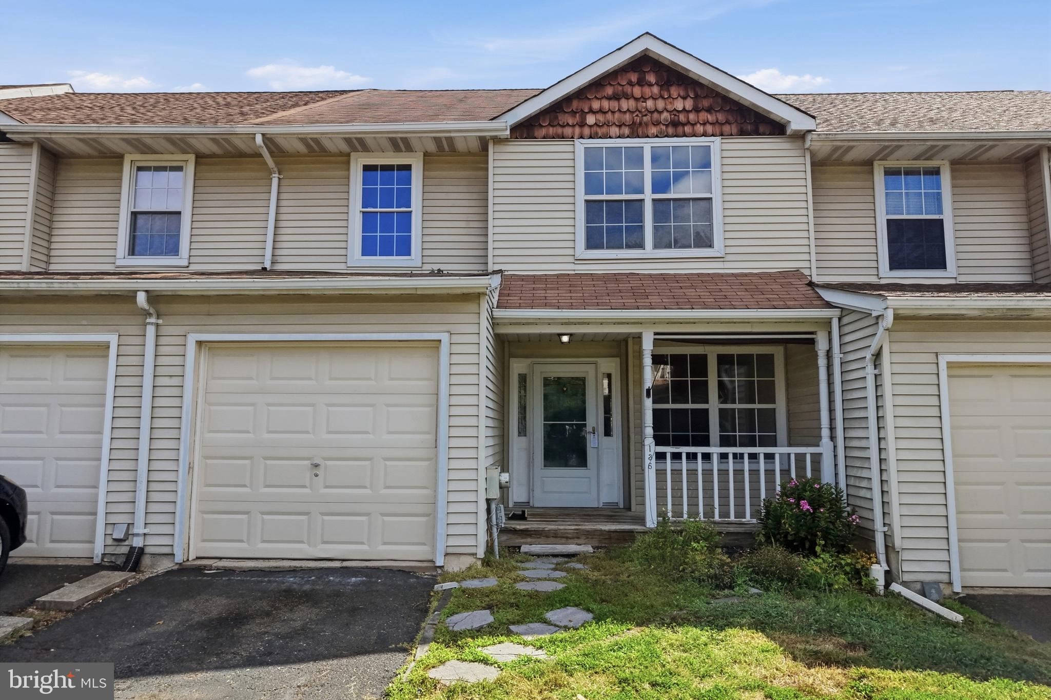 136 North Timber Road Holland, PA 18966 - Photo 2 of 32