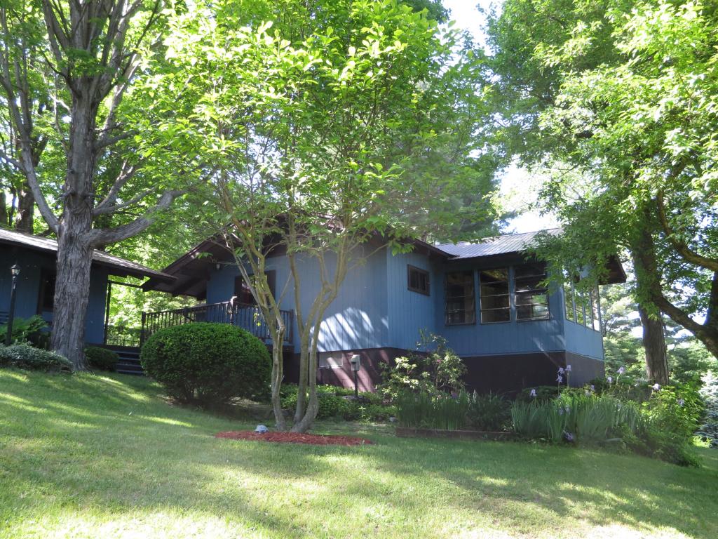 160 Valley View Road Shaftsbury, VT 05262 - Photo 5 of 36 Gallery Image 5