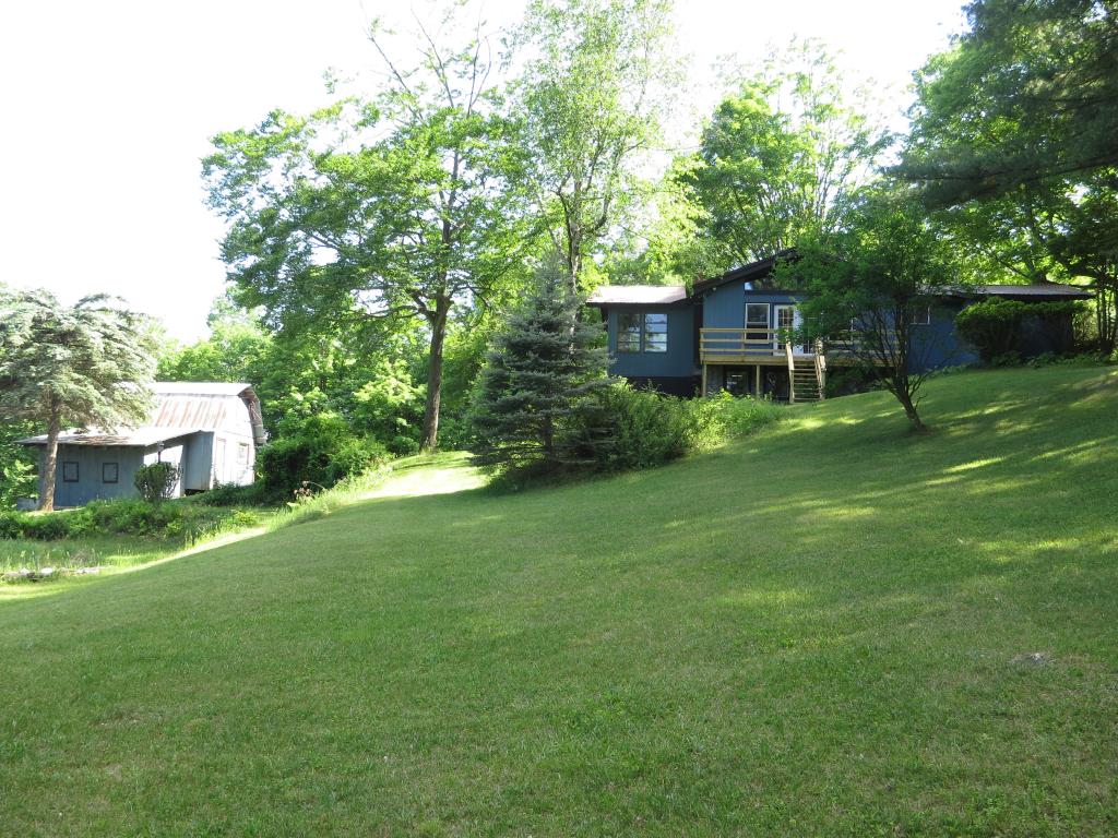 160 Valley View Road Shaftsbury, VT 05262 - Photo 7 of 36 Gallery Image 7