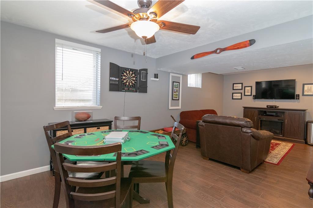 406 Colt Circle Clinton, PA 15026 - Photo 13 of 19 Gallery Image 13