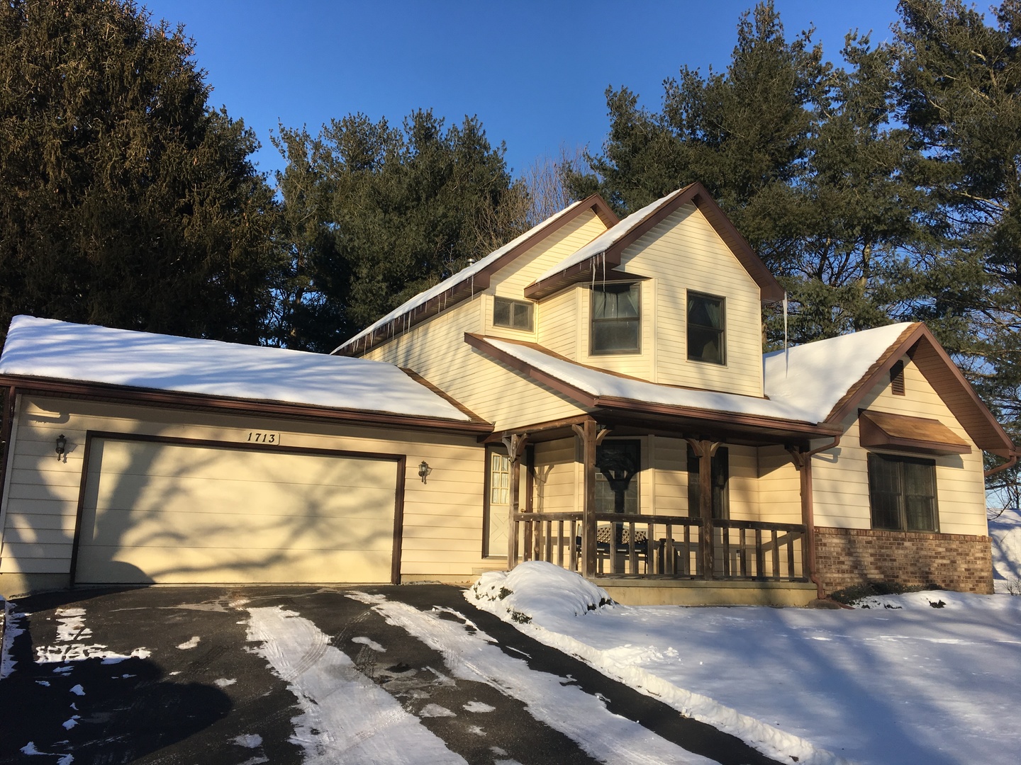 1713 North 2525th Road Ottawa, IL 61350 - Photo 1 of 28