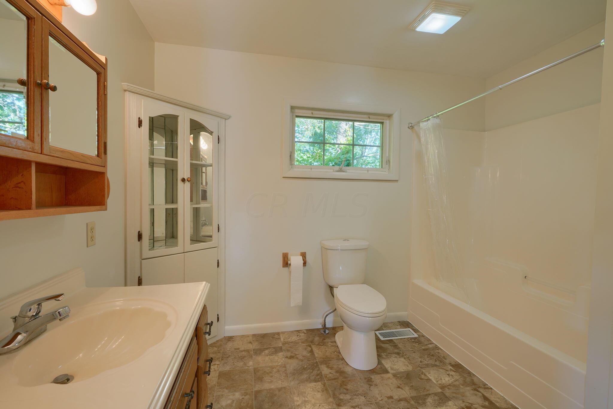 37701 Maysville-Greendale Road Logan, OH 43138 - Photo 33 of 60 37701 Maysville-Greendale Rd (32)