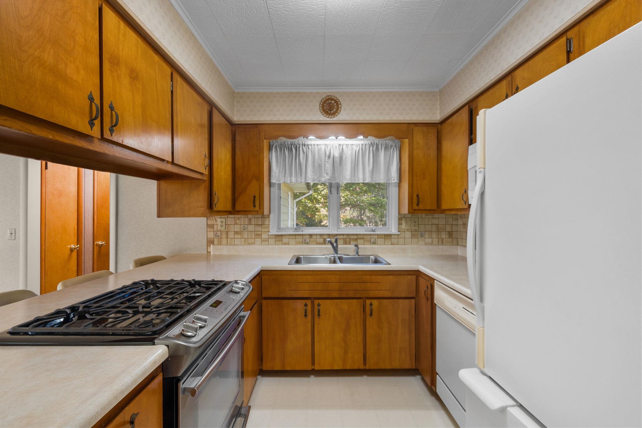 4200 Crofton Road South Boardman, MI 49680 - Photo 12 of 53 1951018-2955a3f8-0931-4357-b84b-a69da925adfe.JPG