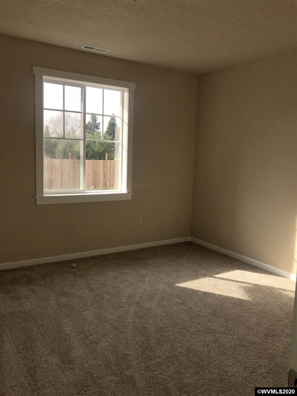 3389 Alexander Lane Northeast Albany, OR 97321 - Photo 11 of 14
