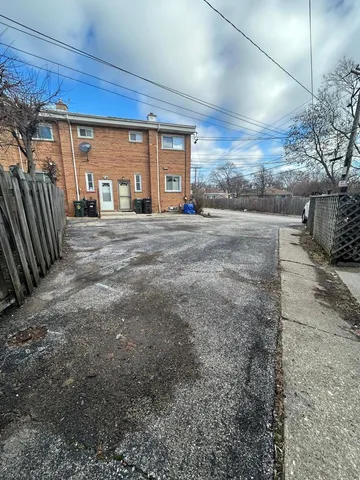 $340,000 | 9463 Niles Center Road, Unit E, Skokie, IL 60076