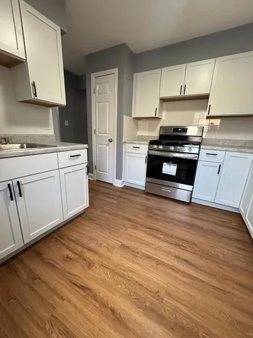 $340,000 | 9463 Niles Center Road, Unit E, Skokie, IL 60076