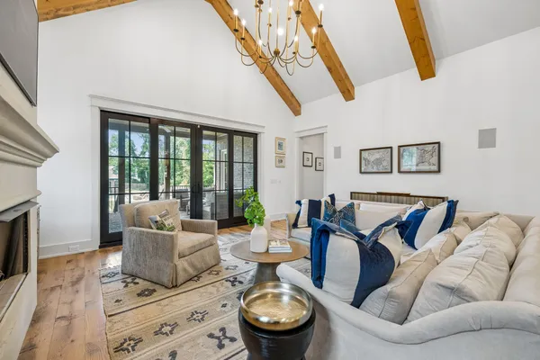 $1,399,900 | 905 West 7th Street, Columbia, TN 38401