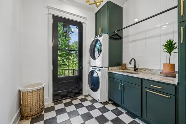 $1,399,900 | 905 West 7th Street, Columbia, TN 38401