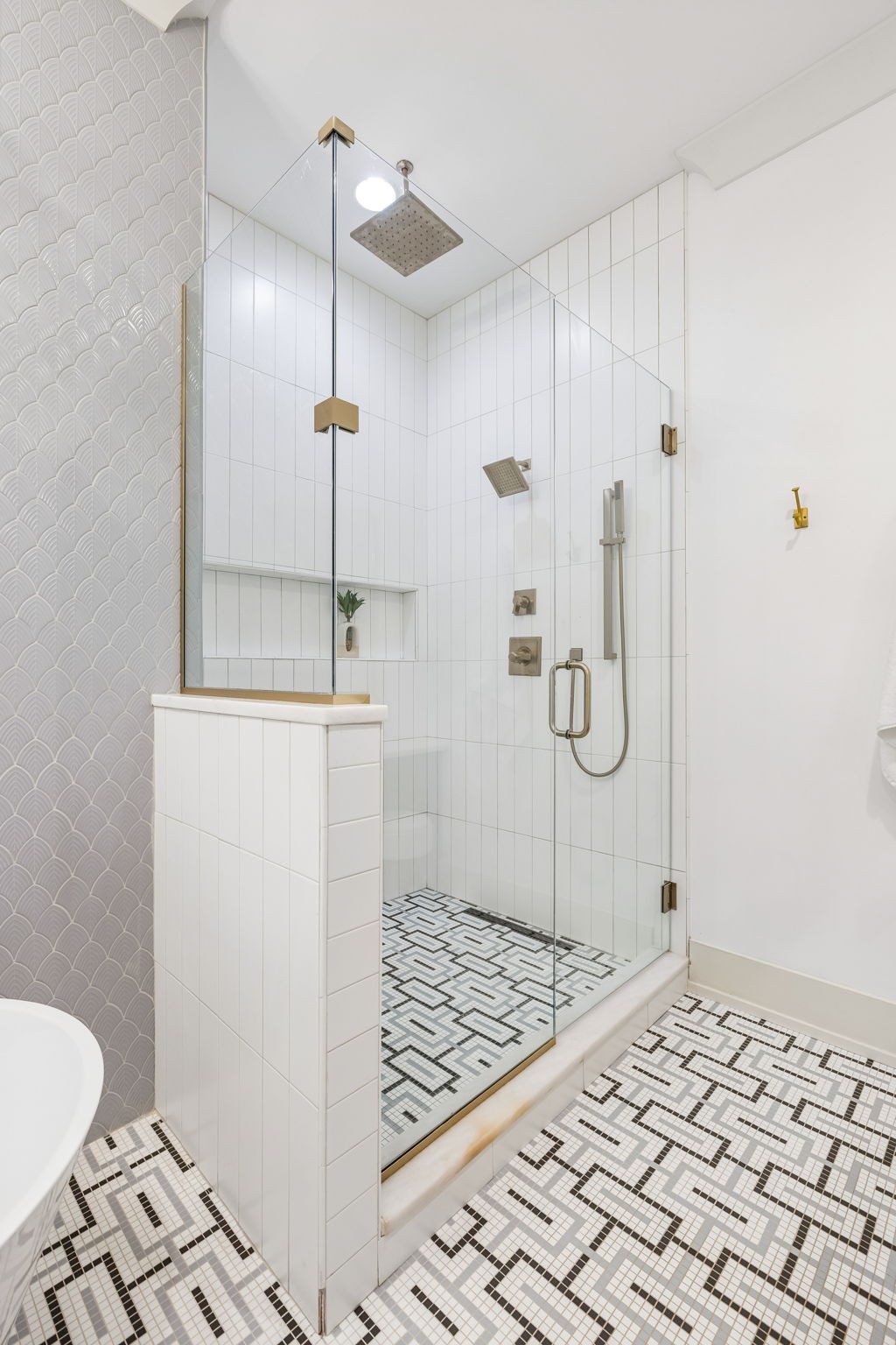 905 West 7th Street Columbia, TN 38401 - Photo 58 of 94 a bathroom with a sink and a shower