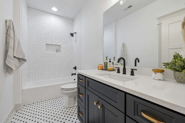 $1,399,900 | 905 West 7th Street, Columbia, TN 38401
