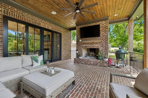 $1,399,900 | 905 West 7th Street, Columbia, TN 38401