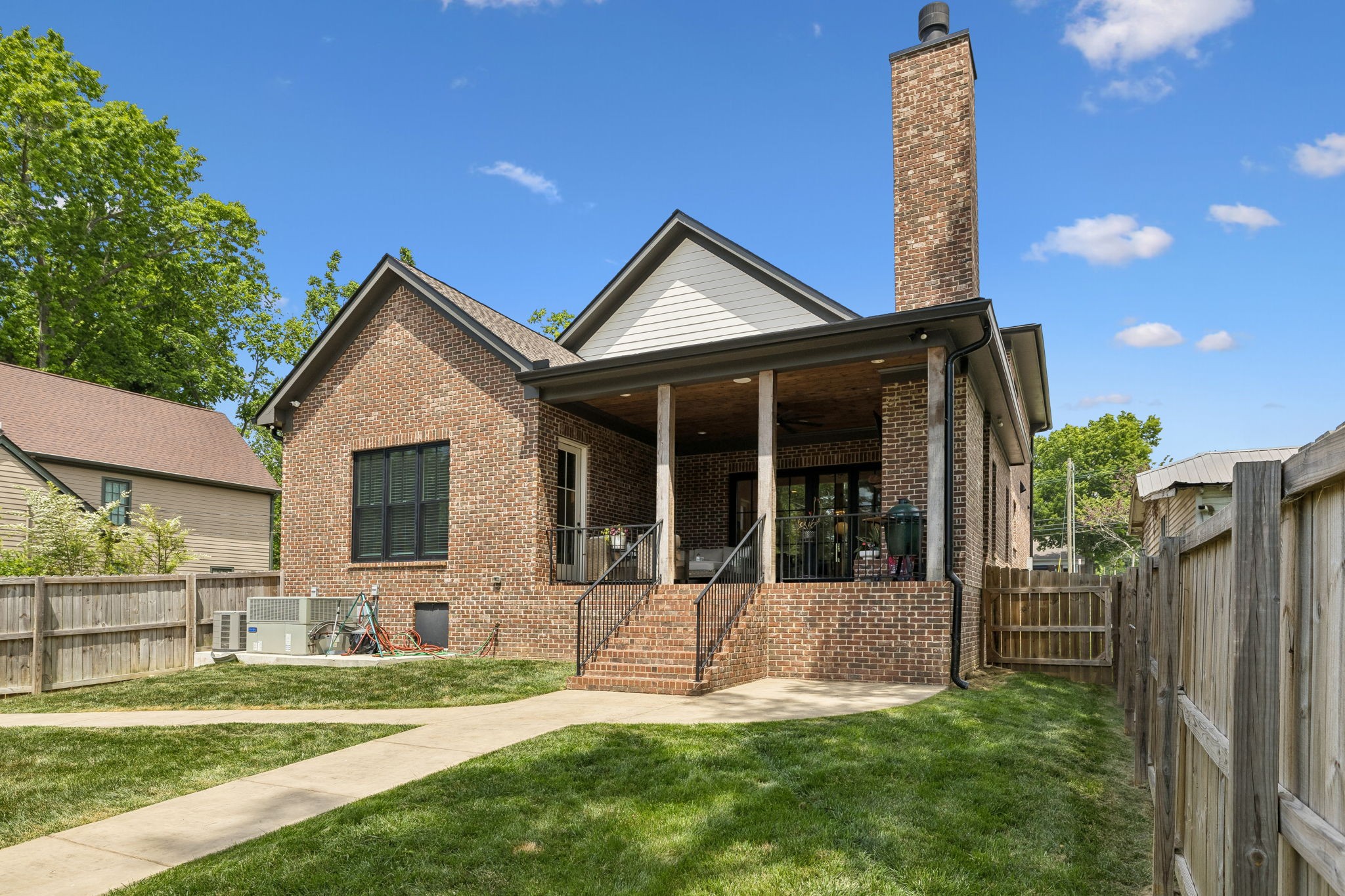 905 West 7th Street Columbia, TN 38401 - Photo 79 of 94 a view of a house with a yard and plants