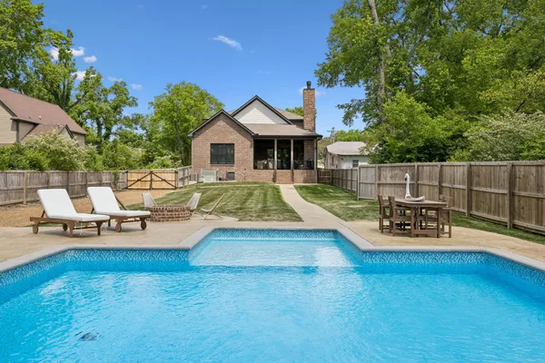 $1,399,900 | 905 West 7th Street, Columbia, TN 38401