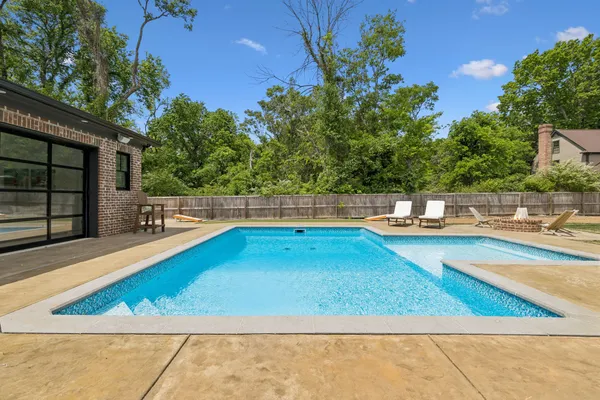 $1,399,900 | 905 West 7th Street, Columbia, TN 38401