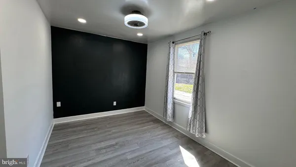 $2,300 | 7631 Beach Drive, Pasadena, MD 21122
