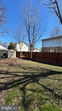 $2,300 | 7631 Beach Drive, Pasadena, MD 21122