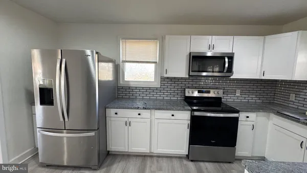 $2,300 | 7631 Beach Drive, Pasadena, MD 21122