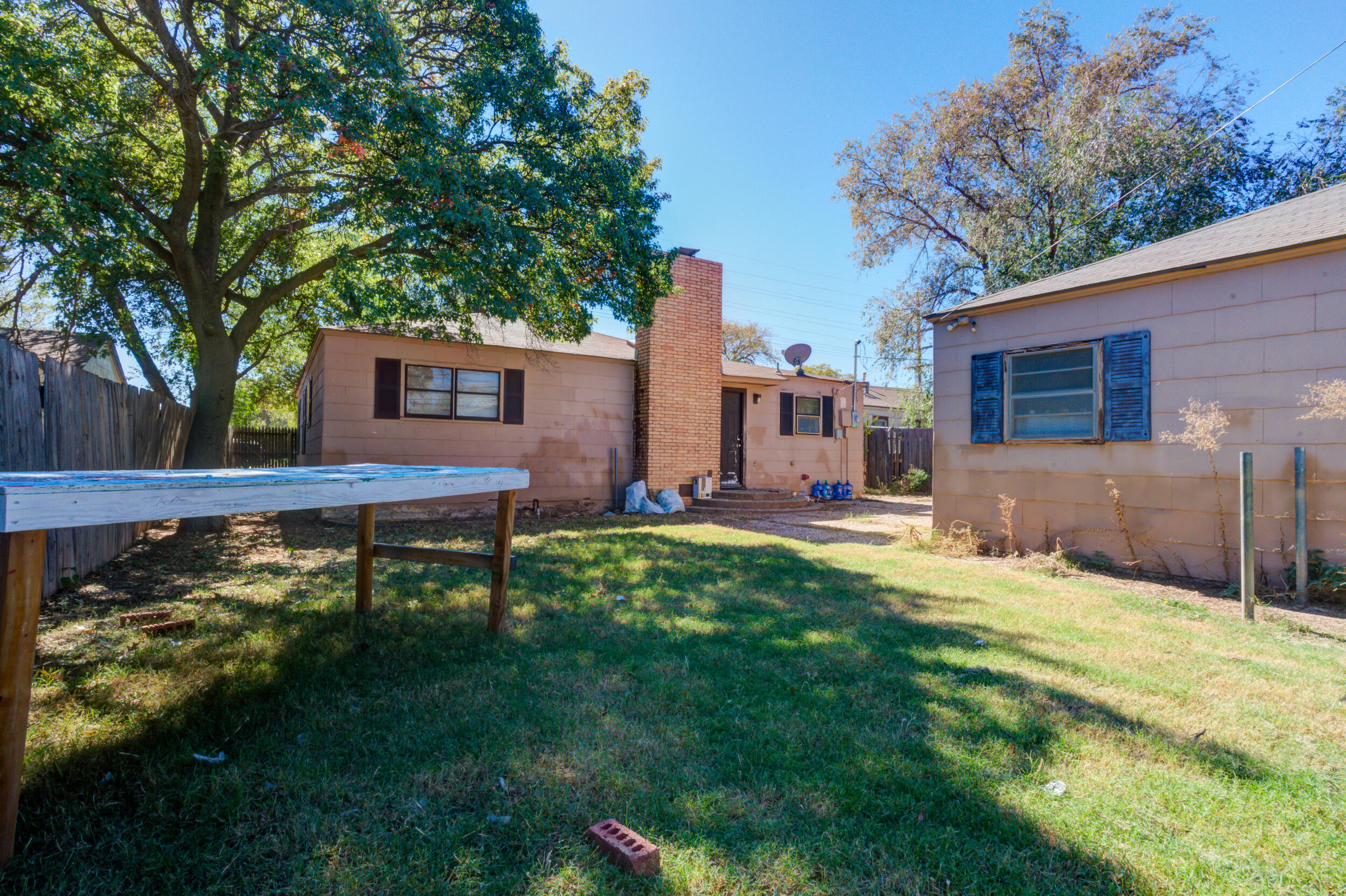 2810 42nd Street Lubbock, TX 79413 - Photo 26 of 32 back house