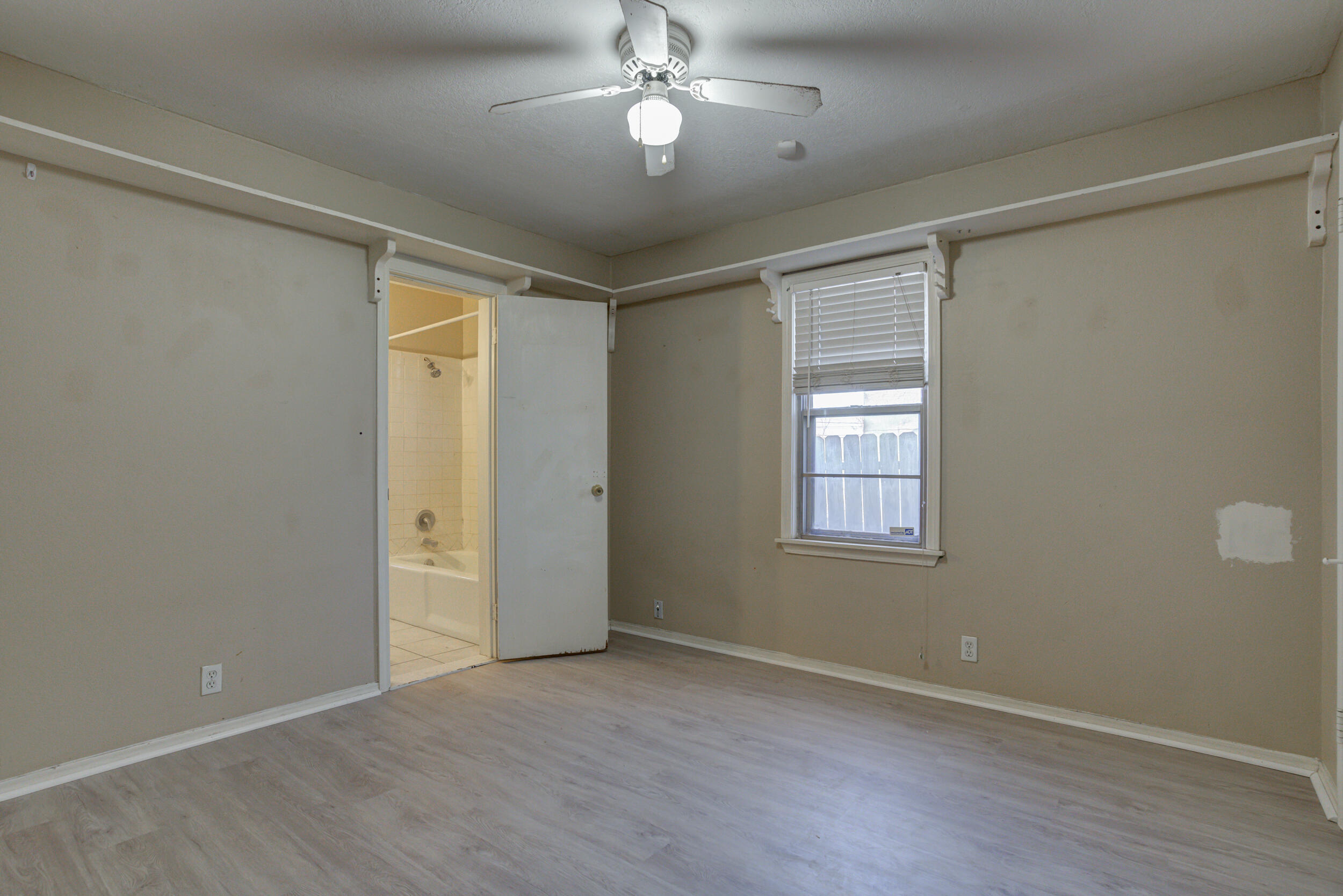 2810 42nd Street Lubbock, TX 79413 - Photo 8 of 32 DSC00014_5_6_7_8