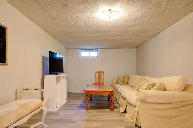 $17,500 | 18 Sylvan Terrace, Newport, RI 02840