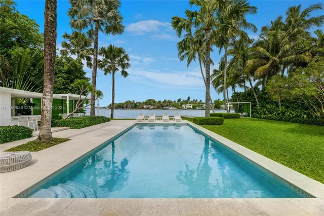 $29,500,000 | 6380 North Bay Road, Miami Beach, FL 33141