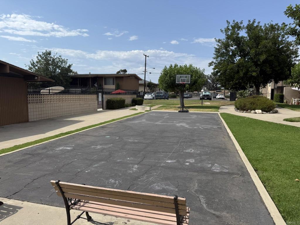 525 Shady Lane, Unit D El Cajon, CA 92021 - Photo 34 of 41 a view of a basketball court