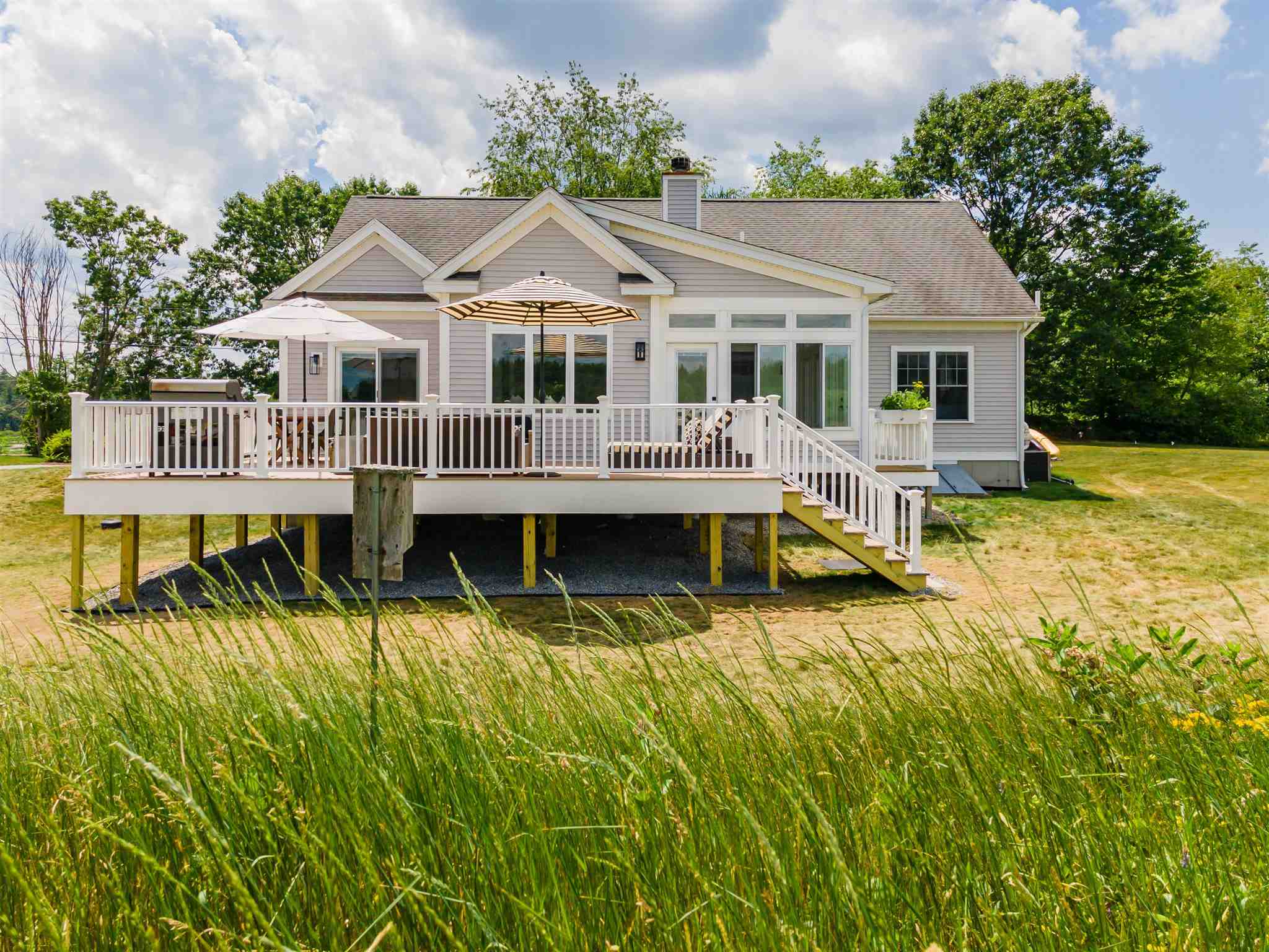 128 Jenkins Road Bedford, NH 03110 - Photo 1 of 40