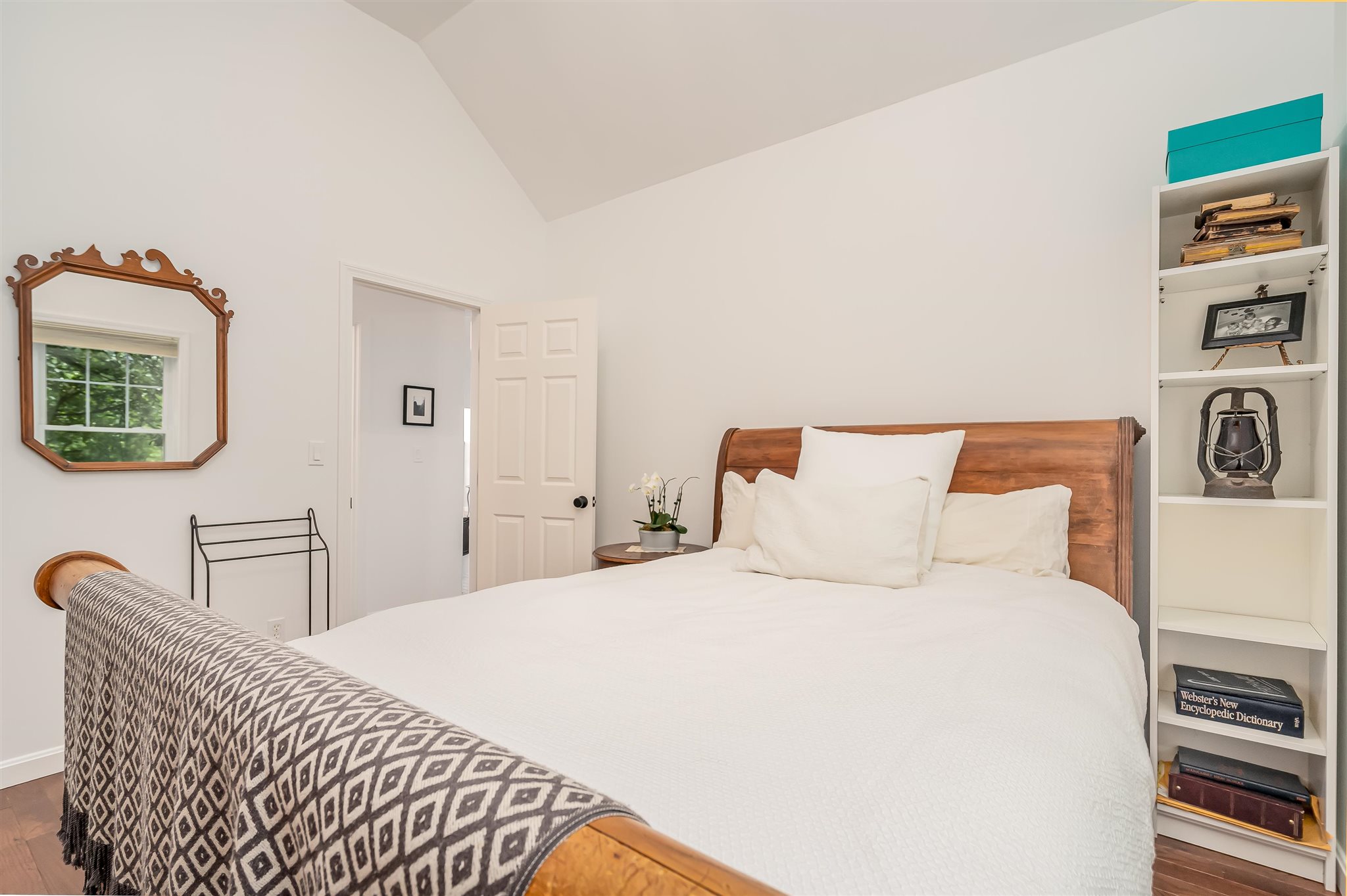128 Jenkins Road Bedford, NH 03110 - Photo 23 of 40