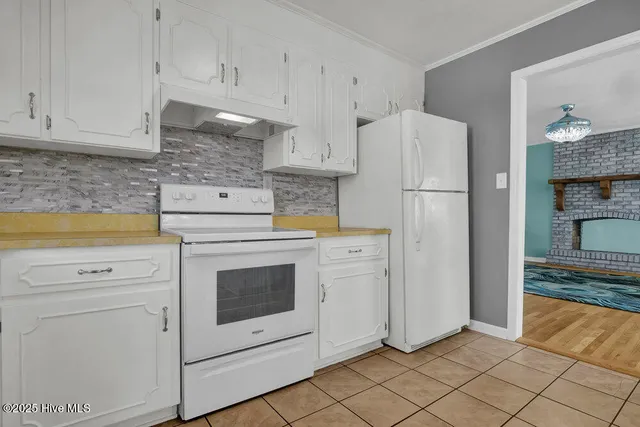 $1,995 | 1207 North Topsail Drive, Surf City, NC 28445