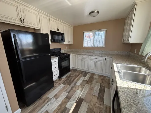 $4,450 | 514 South The Strand, Unit D, Oceanside, CA 92054