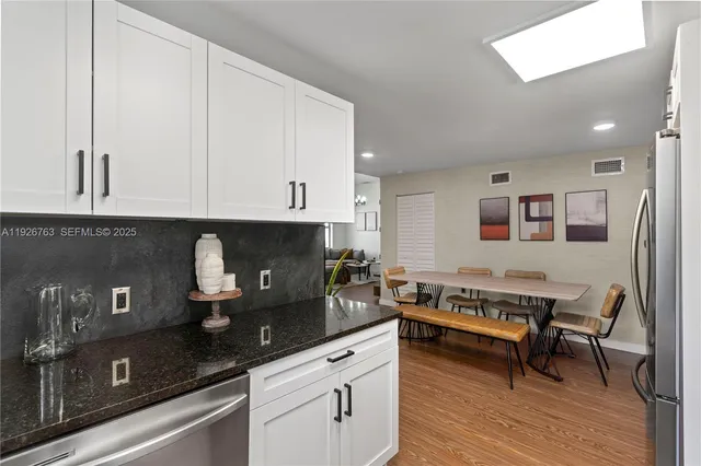 $3,600 | 601 Southwest 1st Street, Hallandale Beach, FL 33009