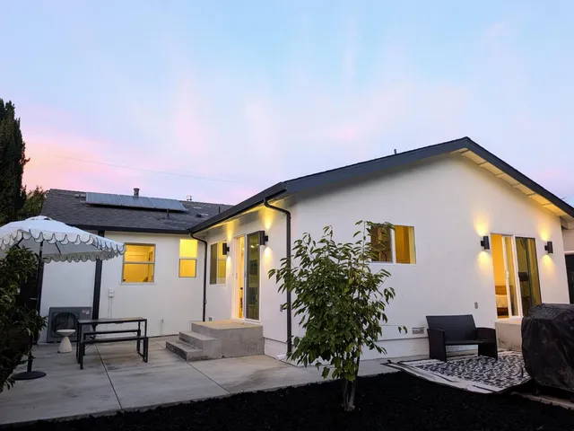 $1,590,000 | 226 Roble Avenue, Redwood City, CA 94061