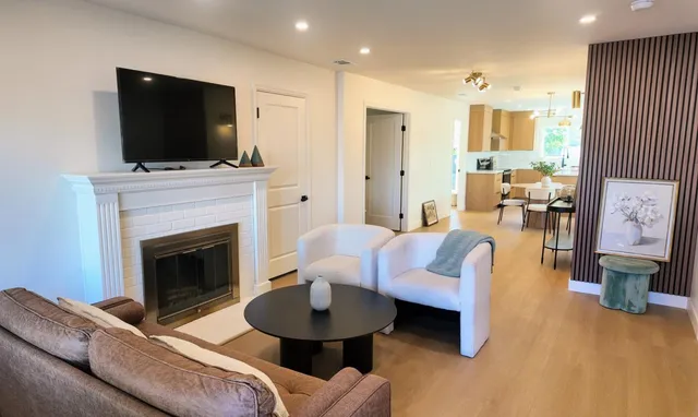 $1,590,000 | 226 Roble Avenue, Redwood City, CA 94061