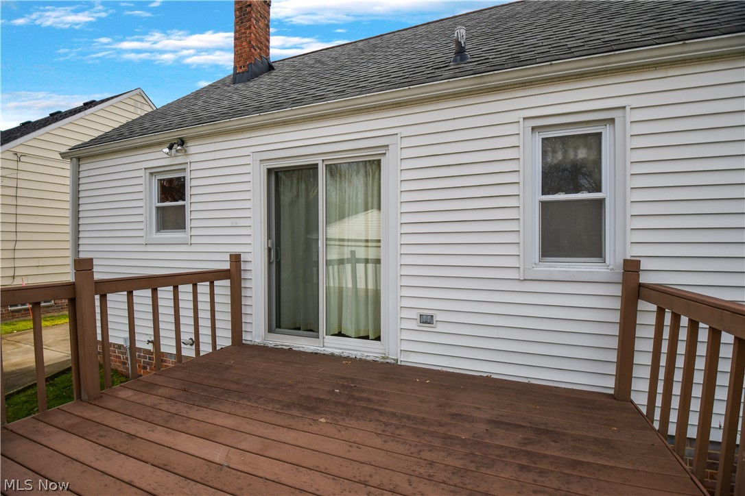 5515 Huron Road Lyndhurst, OH 44124 - Photo 27 of 35