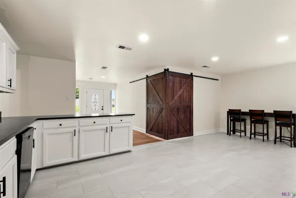 $485,000 | 16290 Oakridge Drive, Prairieville, LA 70769