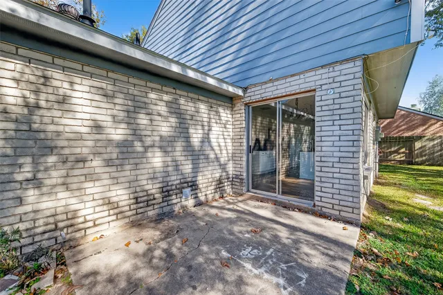 a view of yard with swimming pool