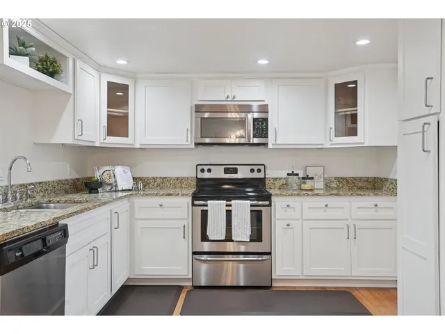 $639,900 | 106 Southeast 152nd Avenue, Vancouver, WA 98684