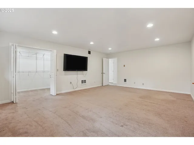 $639,900 | 106 Southeast 152nd Avenue, Vancouver, WA 98684