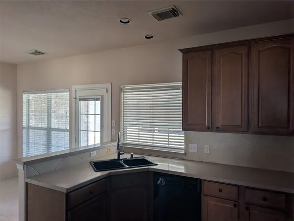 $2,595 | 1915 Running Bear Trail, Crosby, TX 77532