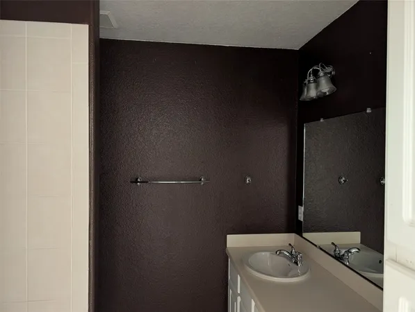 $2,595 | 1915 Running Bear Trail, Crosby, TX 77532