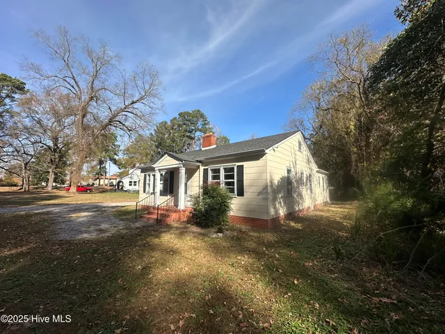 $159,900 | 412 Lanoca Avenue, Laurinburg, NC 28352