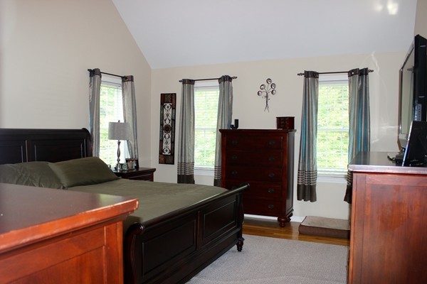 163 Fiskdale Road Brookfield, MA 01506 - Photo 10 of 19 Gallery Image 10